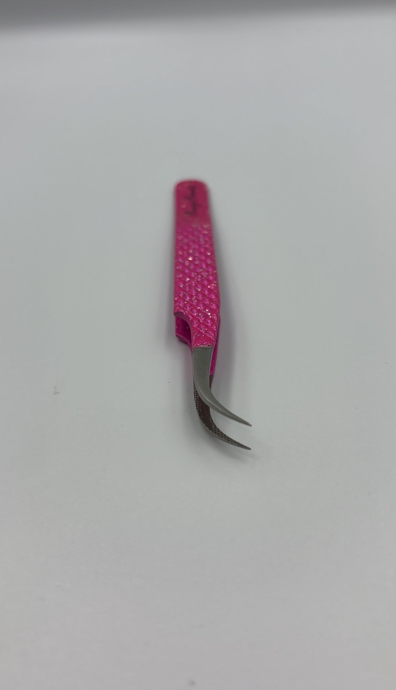 Tweezers